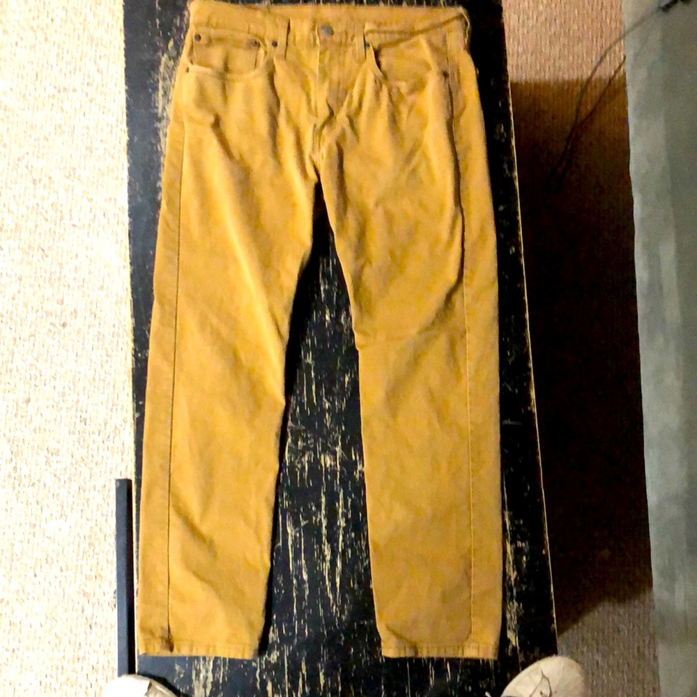 LEVI KHAKI JEANS W 34 L 32